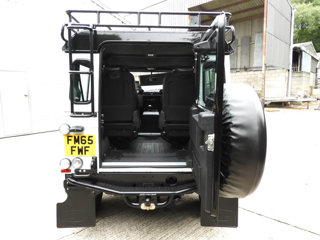 Land rover defender q3ae3tvuzgnj7n00bmwcf