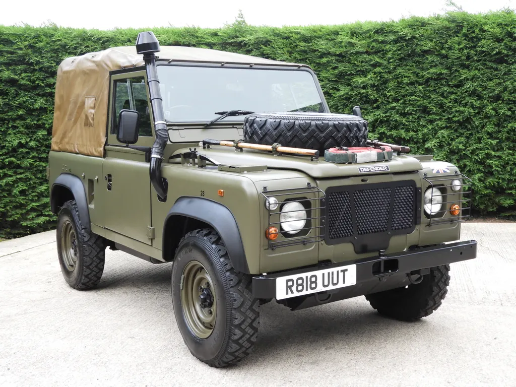 Land rover defender 90 bs52bfmfg2sztgcg6 0 r