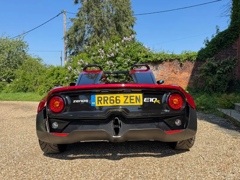 Zenos e10 r 9gy1ykcvgytaueevv mur