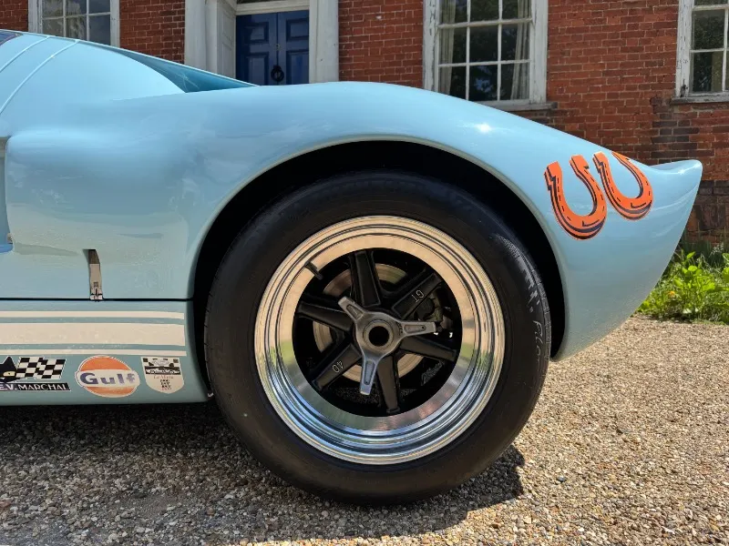 Ford gt40 ih 8mdiqnqbfb pbnh3dv