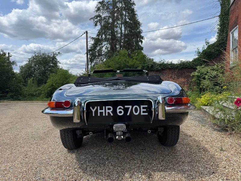 Jaguar e type qocpj46cnfbi3vvdgfumb