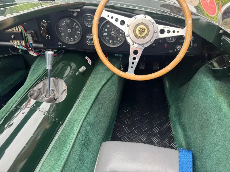 Jaguar d type 6iotrey1rawecqpygvwxp