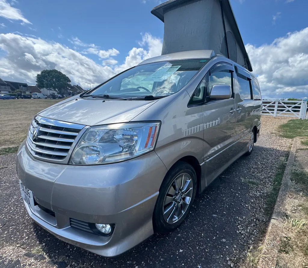 Toyota  alphard iewqksflglotvljhrcgfv