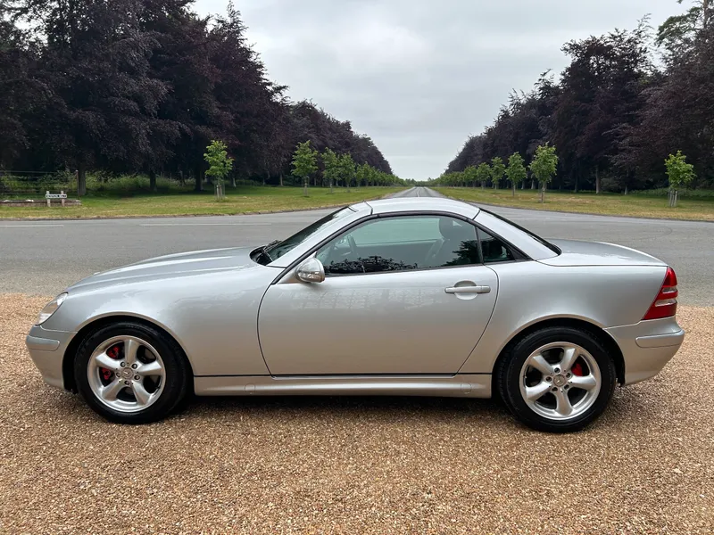 Mercedes benz slk 320 8faz pm6i67 l1bgwhp y