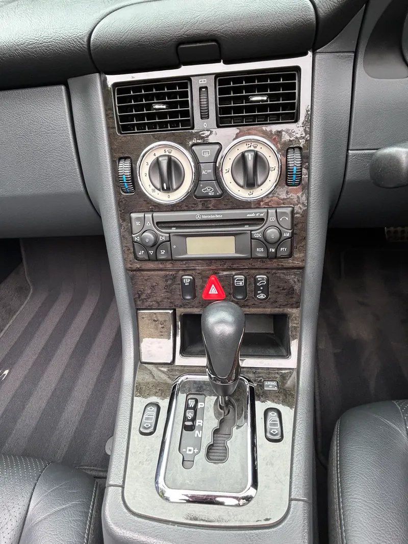 Mercedes benz slk 320 9xaxv6qaiwhkq4y2ki8bs