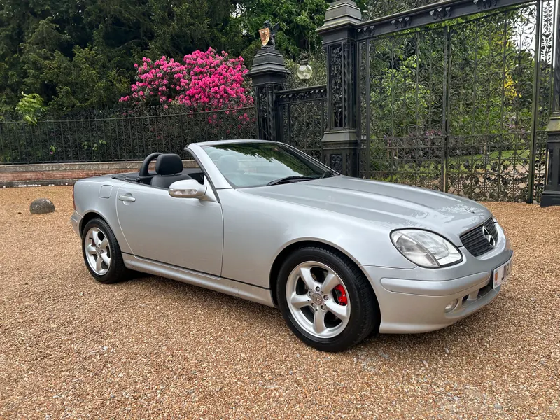 Mercedes benz slk 320 aggbzjuwescid8s107tam