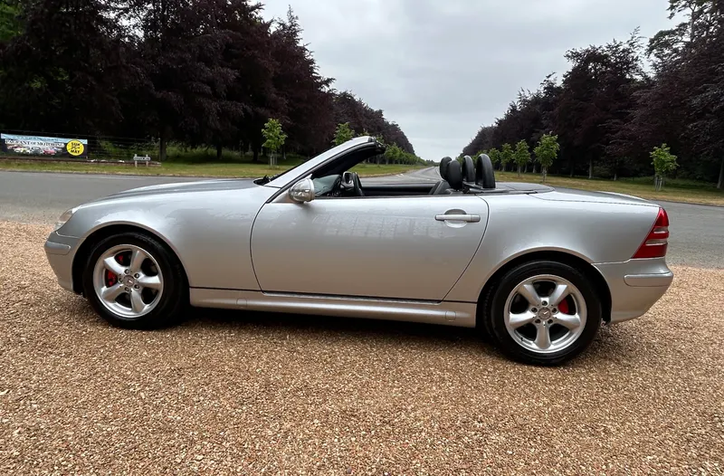 Mercedes benz slk 320 le7sywwmtpsmu2dwmiam3