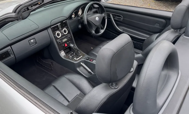 Mercedes benz slk 320 luokrl0 fn4vehfoxvv14