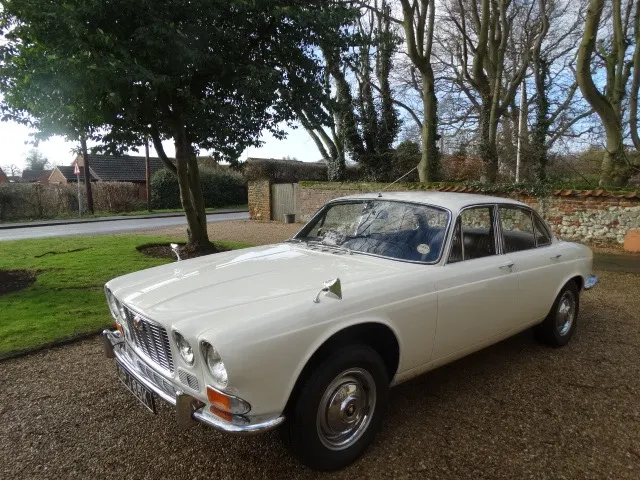 Jaguar 2.8 xj6 ezu44ebbbkqrjgw5jz33v