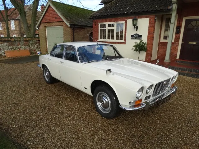 Jaguar 2.8 xj6 zhqavfur7tk6vdvonklqx