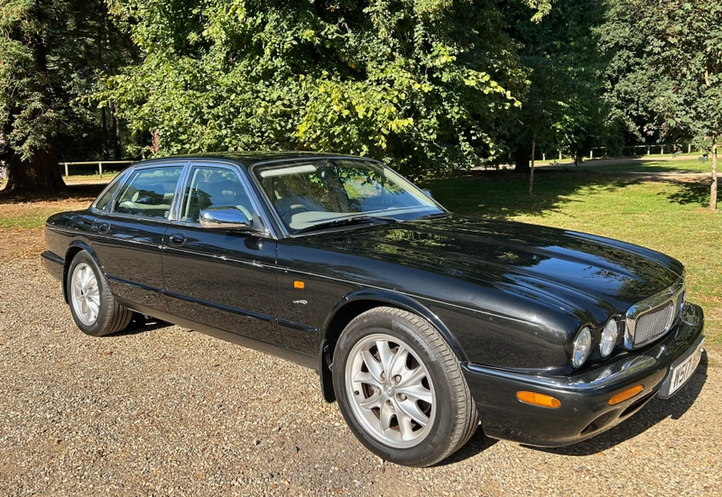 Jaguar v8 xj series xipixnle5ta4cwuasfhay