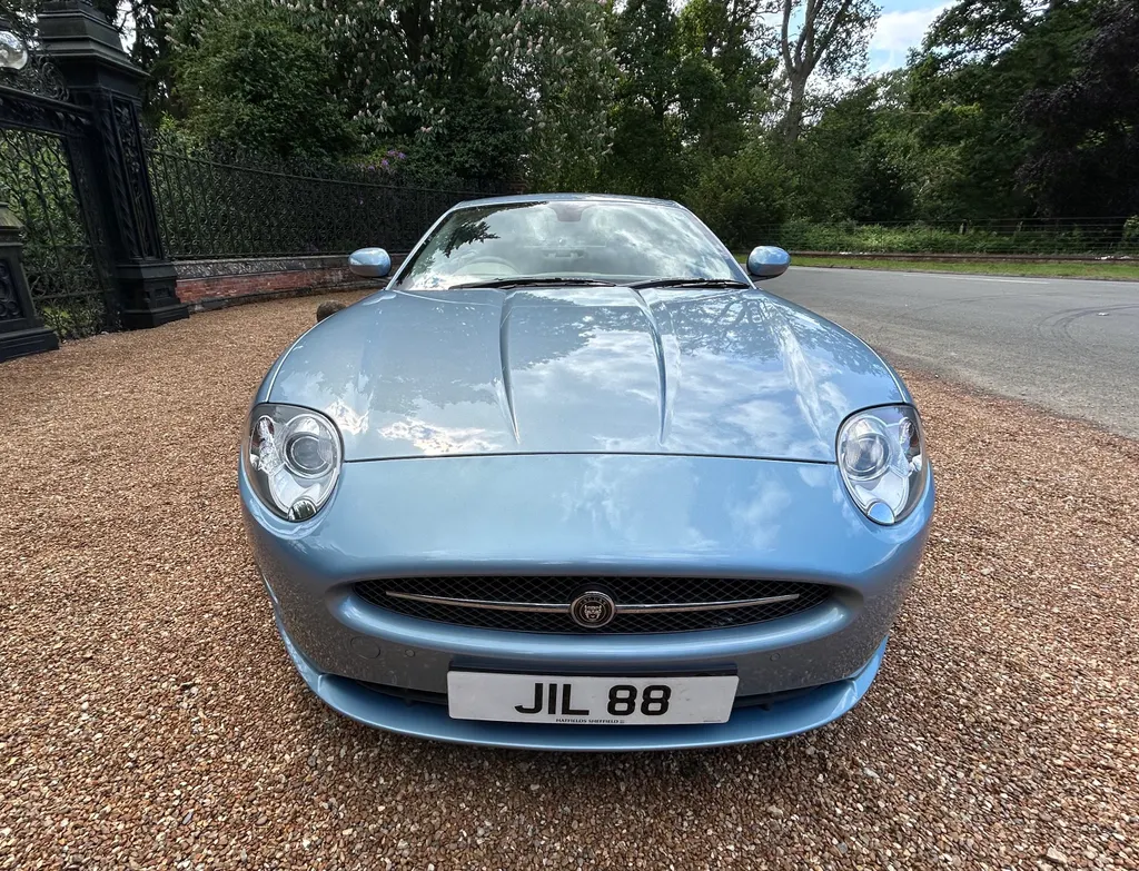 Jaguar xk jgn74ku4r7fzt7pyxlnqz