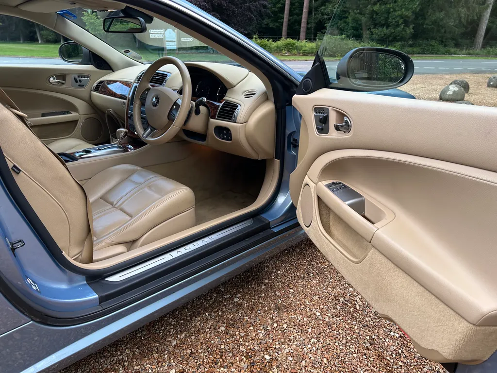 Jaguar xk p1esnvpprd5xmh5yapjdz