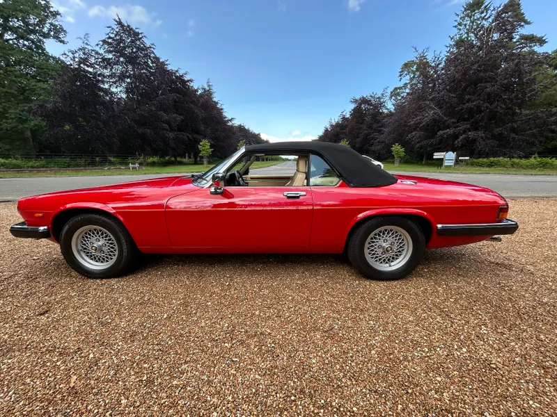 Jaguar xjs 29bvozjl9ugfg3tgyhvwu