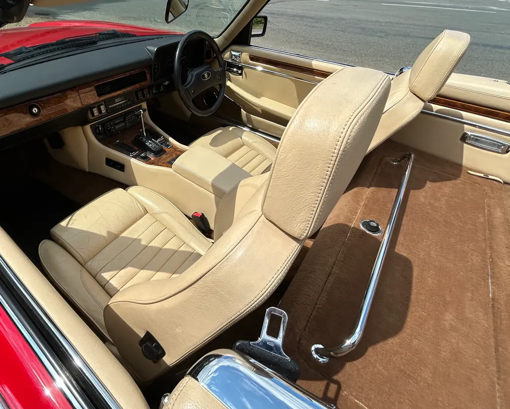 Jaguar xjs hef5zgghltem9k 6cjm6a