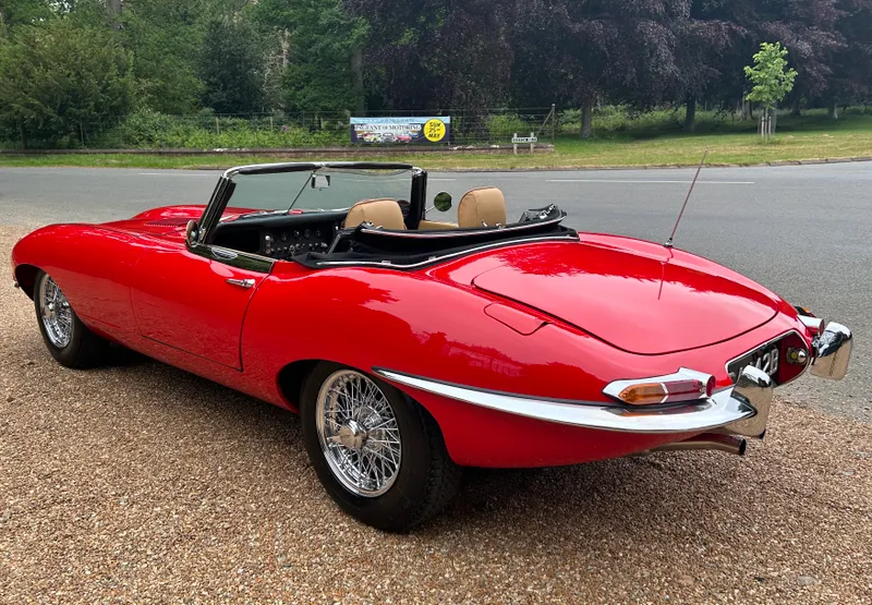 Jaguar e type w2qnjayhqseybevsrlui 