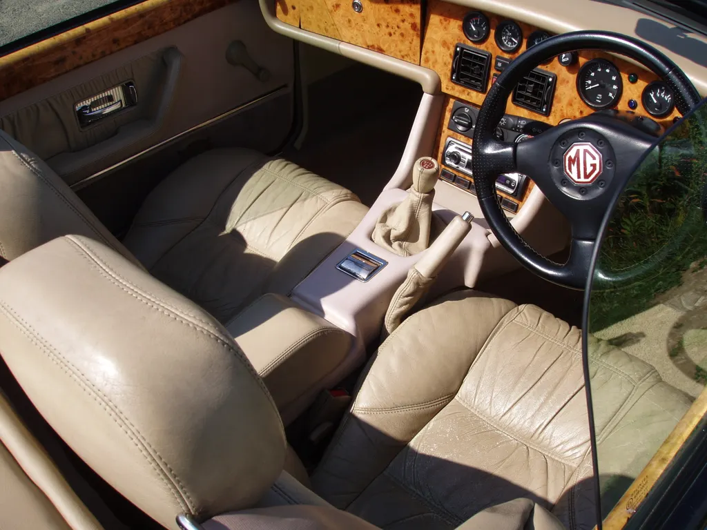 Mg roadster rzcuigfti7otbh6hjatom