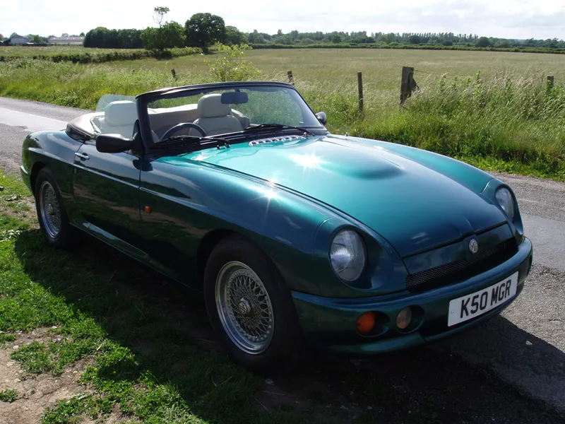 Mg roadster uhjfcrdamqvlyomkam2mz