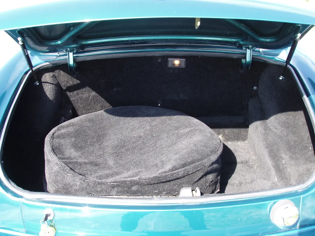 Mg roadster iln1eapbx3adgj9aa3vla