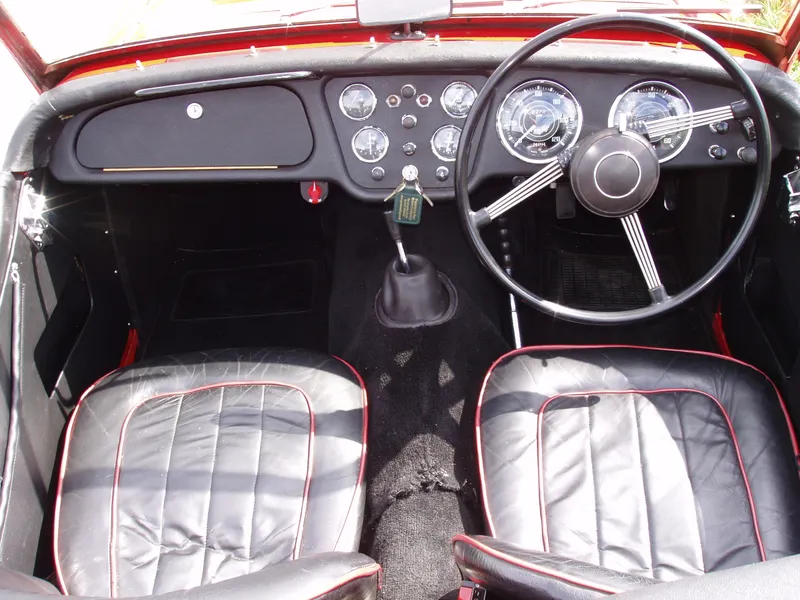 Triumph tr2 8gixwpippy10lm63rv st