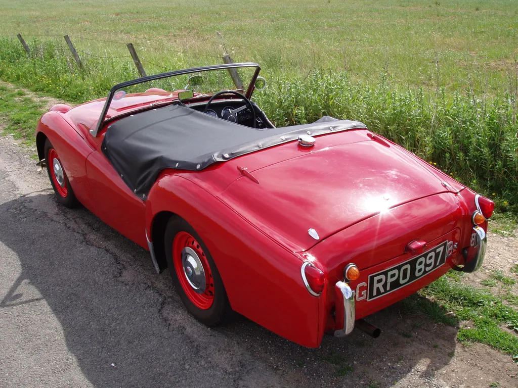 Triumph tr2 okolgxfbhrsdauqj9dc3n