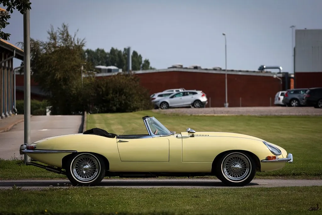 Jaguar e type 4.2 roadster 31tavckdihzf6eucdk94o