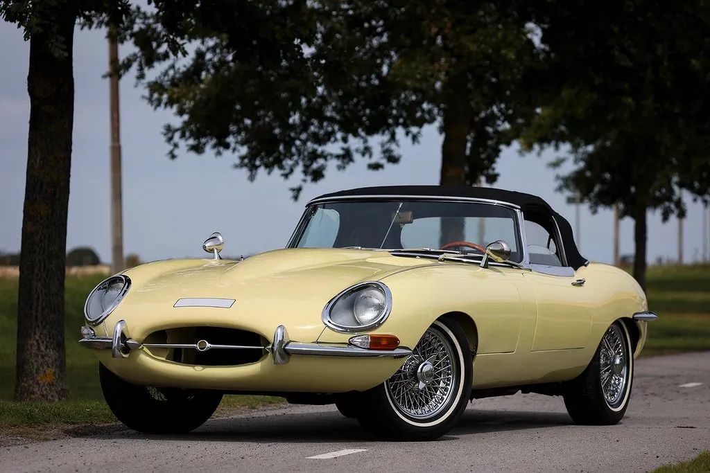 Jaguar e type 4.2 roadster if1rpjhuhxp1 uhd2wx2b