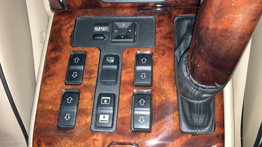 Land rover range rover 5dqhsmgi3xlg rin2t9v9