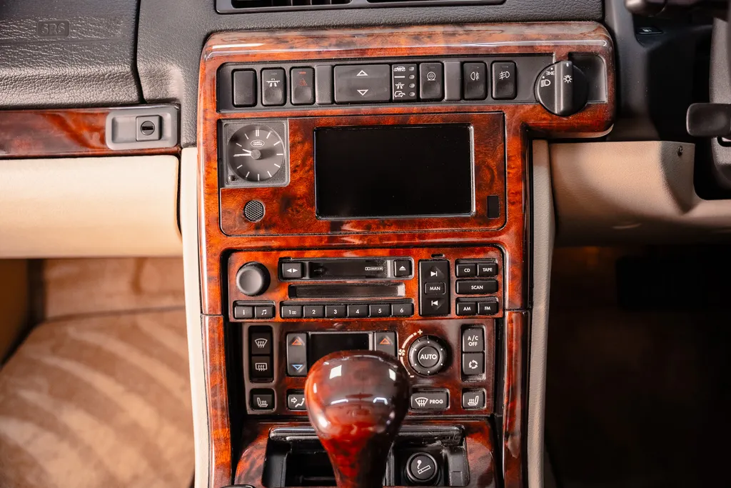 Land rover range rover k0s umhmgz8jfq2jt uhe