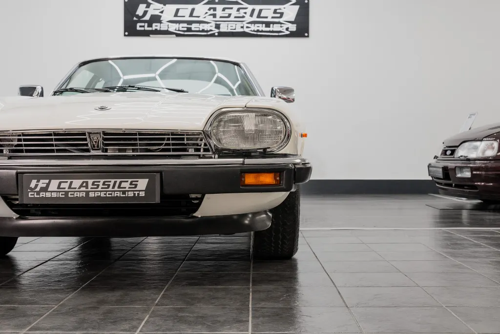 1986 jaguar xj s he 5.3 v12 tudor white 16813 miles pgcyosdla5y2lo1tlrxkc