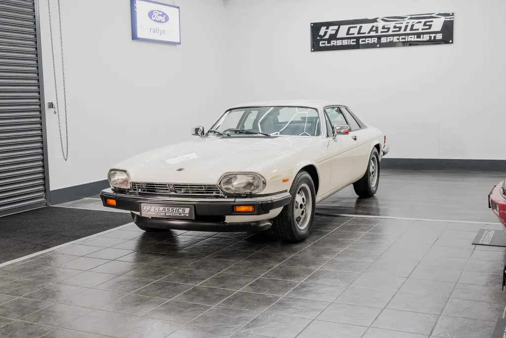 1986 jaguar xj s he 5.3 v12 tudor white 16813 miles bud9szl au5 vawrtaes 