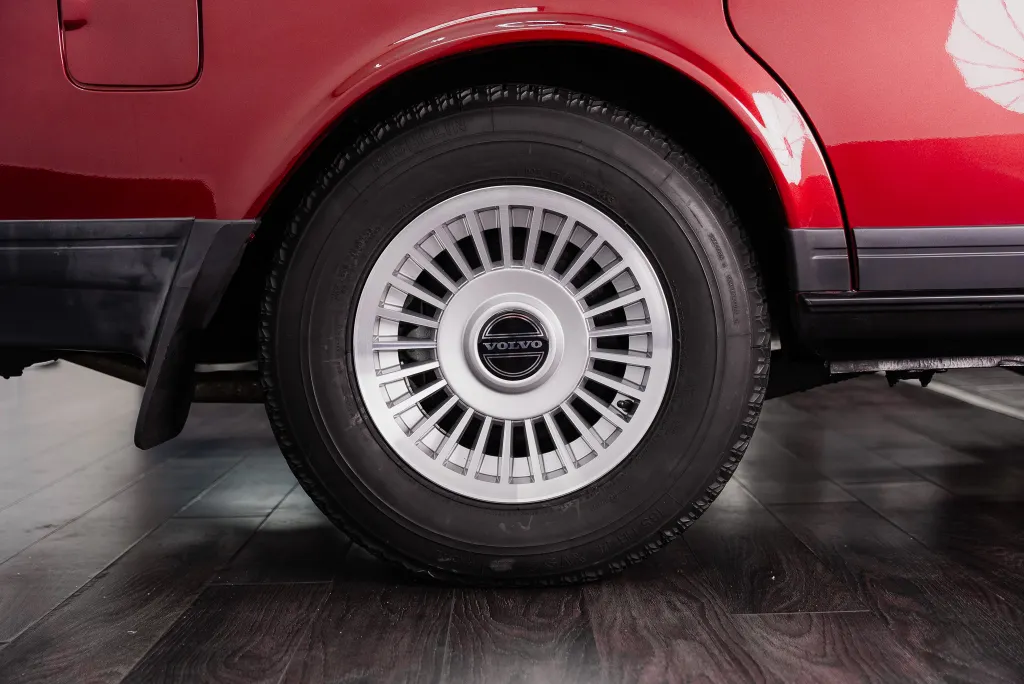 Volvo 260 gle estate kxj1x1cip5ghdqvqi41xm
