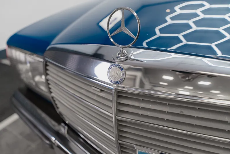 Mercedes benz 230e 8frkwj9fop9k2ra0qr1xa
