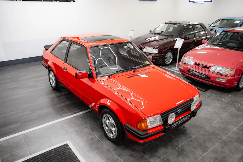 Ford escort aj2ztkov8ld6atlpvt9 e