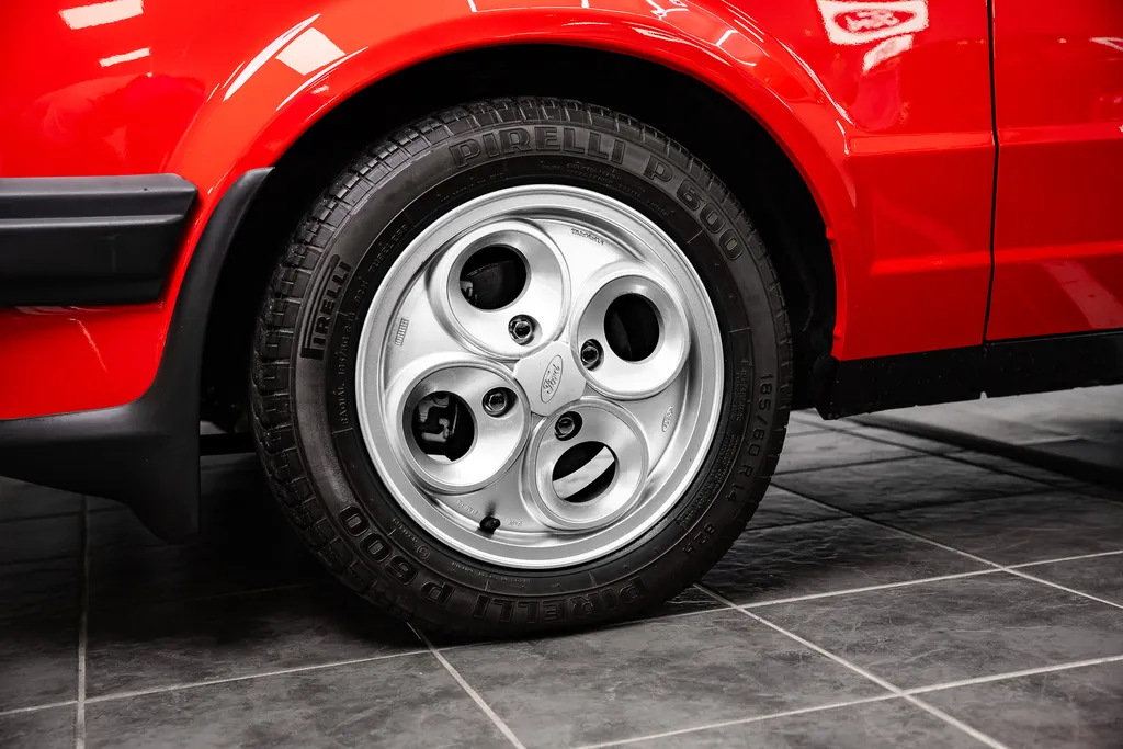 Ford escort kbrfadwmn5aduthavxzyt