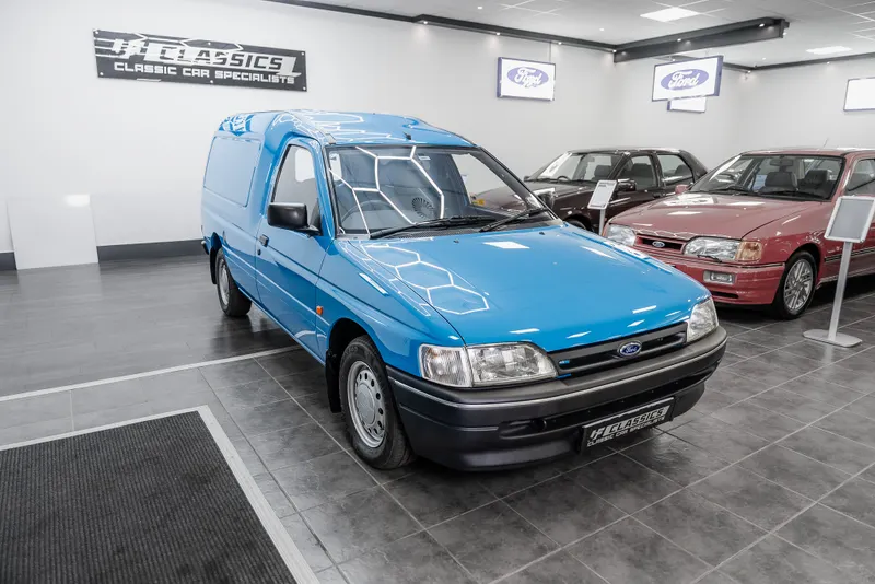 Ford escort 8x0e8u3shqhpmahe9regj