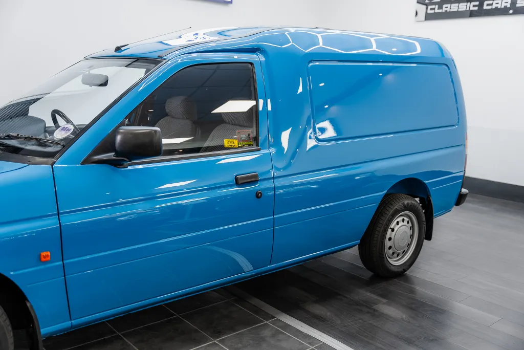Ford escort tkj38lk8 rdxvjxuroit7