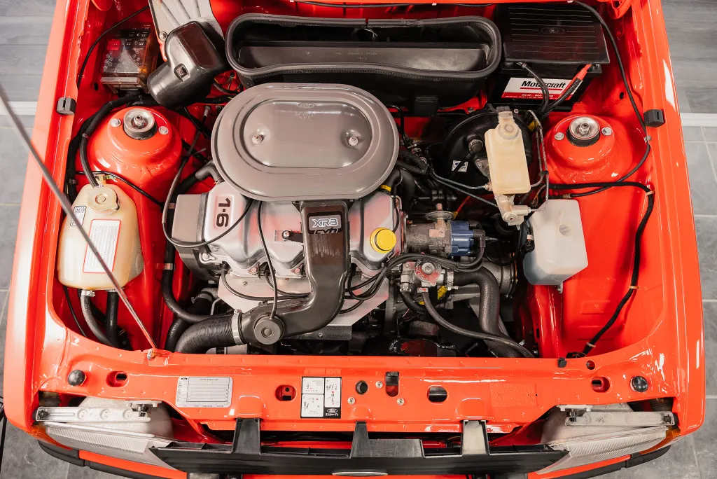 Ford escort 1gtdrn8qnelxyy0h85xlu