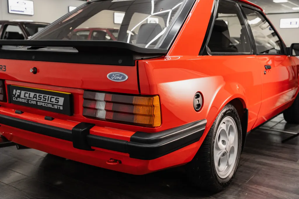 Ford escort ie9ehlzodluh6vxykhjts