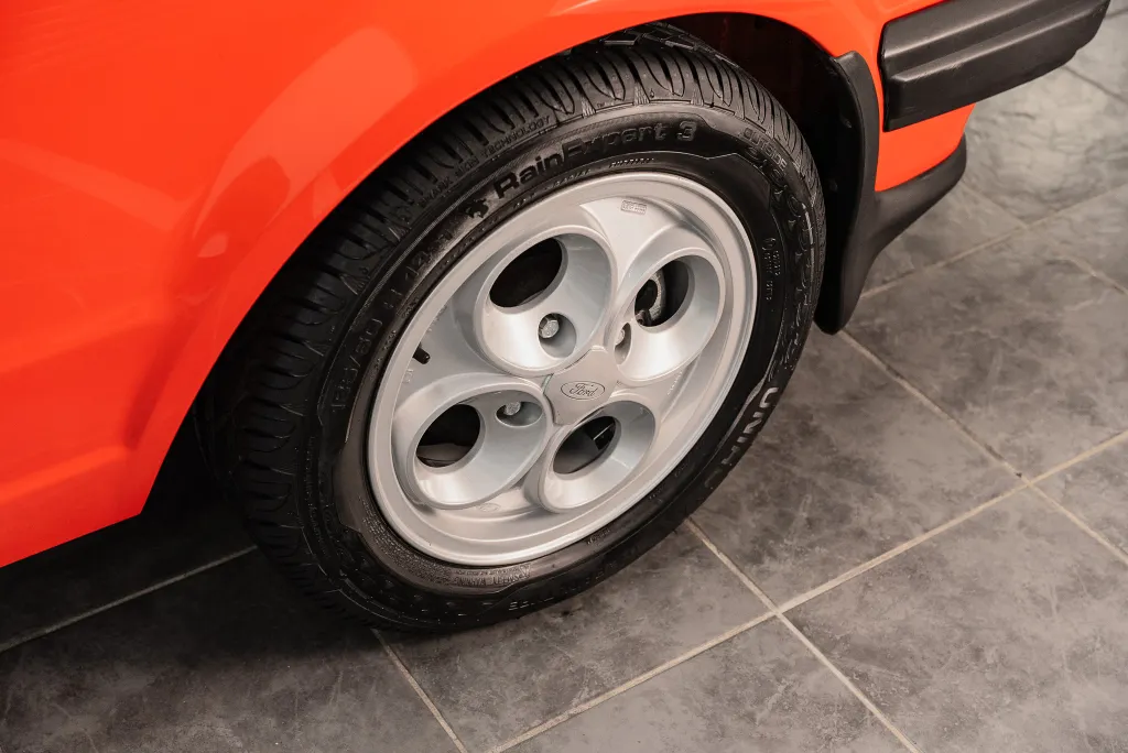 Ford escort knr1pto7domaenuhtqlh1