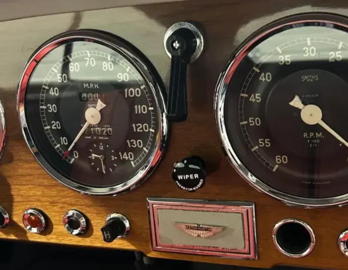 Aston martin db24 pm 1rmp 2fhfbcfrt fjt