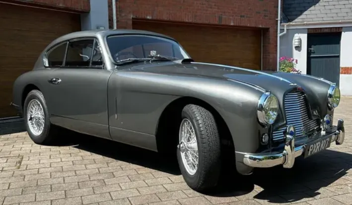 Aston martin db24 zaiwmus5qlpizxurymvv5