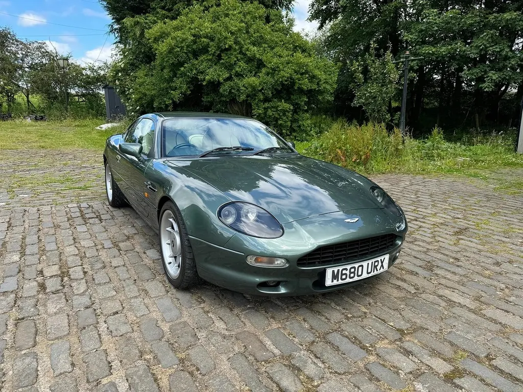 Aston martin db7  rd9qzo1lj5foa4ie3u4pg