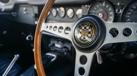 Jaguar e type gm2qx9zhq3u6pbgqmtwbo