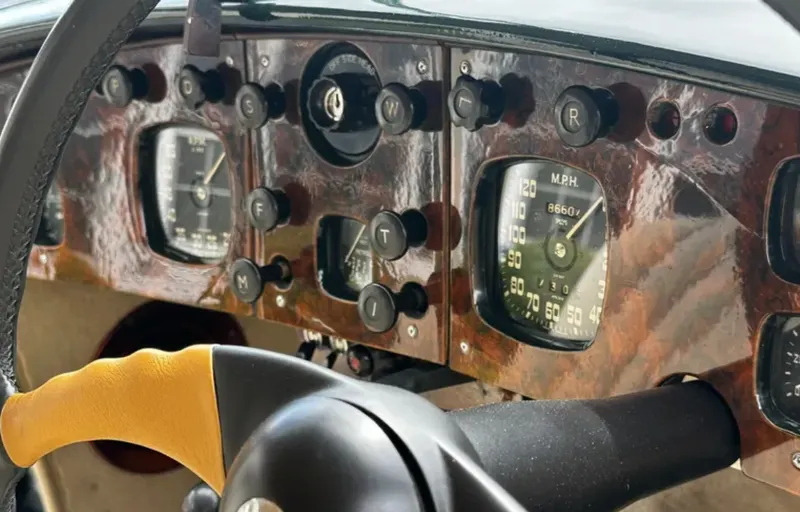 Bristol 403 1vxbkoc68haj03ziqqhou