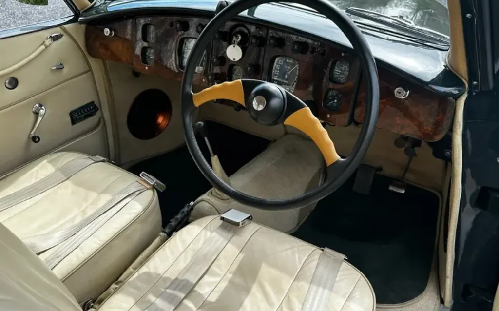 Bristol 403 jrqvmudbcylqadqnavgha