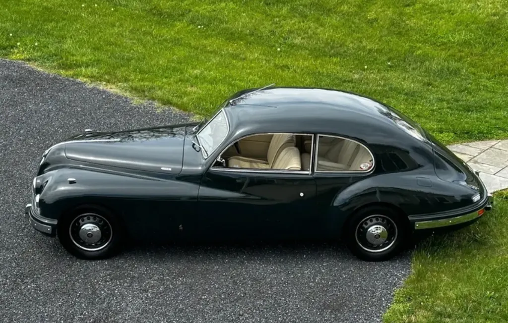 Bristol 403 jdzswpx7z8wmsbkthmeea