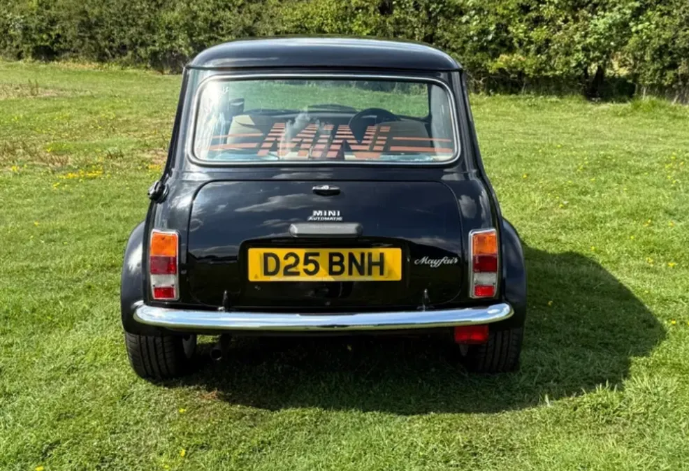 Austin mini  naa0kxhae75xjukcd62j