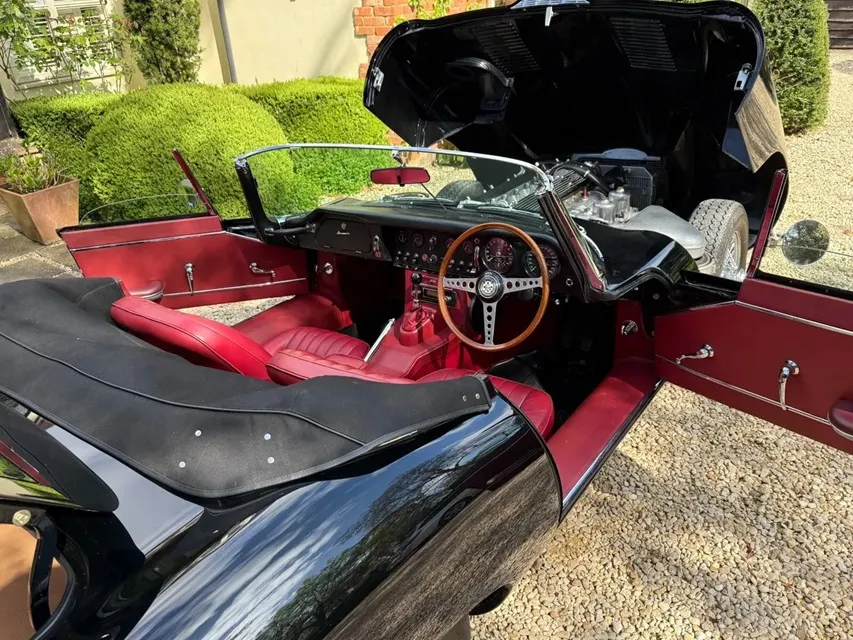 Jaguar e type m0xyglnhqzl9trg2zfapu