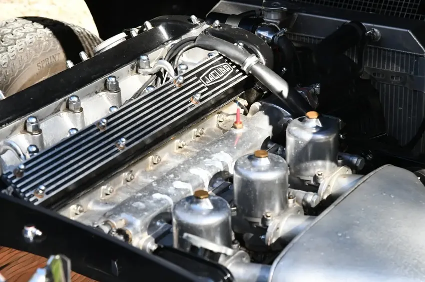 Jaguar e type mt7mq1obzwcdawqy2j4wu